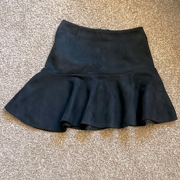 Missguided suede skirt - Picture 1 of 7